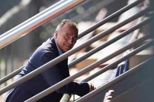 巴萨副主席：球员注册问题很快会解决，教练组和更衣室定队长袖标