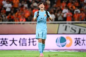 颜骏凌：有4支球队都有夺冠希望，这样的中超才有意思