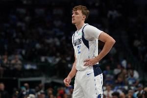 今天打首发后卫！媒体人：弗拉格的持球水平决定独行侠未来的上限