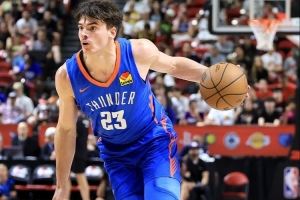 戴格诺特：巴恩海泽身体对抗强硬 对比赛有很好的判断力