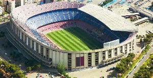 世体:巴萨尚未获得在诺坎普比赛的许可证,未排除周一获批的可能